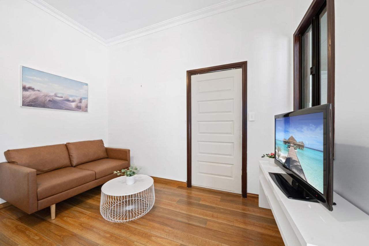 Spacious 1 Bedroom Guest House With Free Parking Sydney Exterior foto